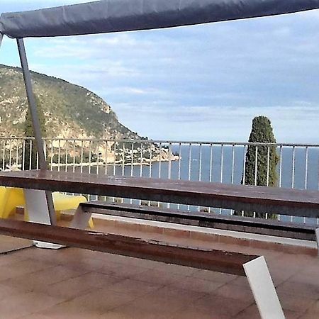 Villa With Private Pool And Sublime Views Эз Экстерьер фото