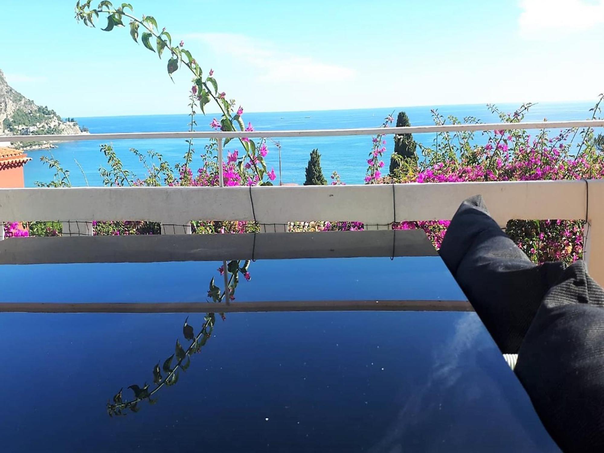 Villa With Private Pool And Sublime Views Эз Экстерьер фото