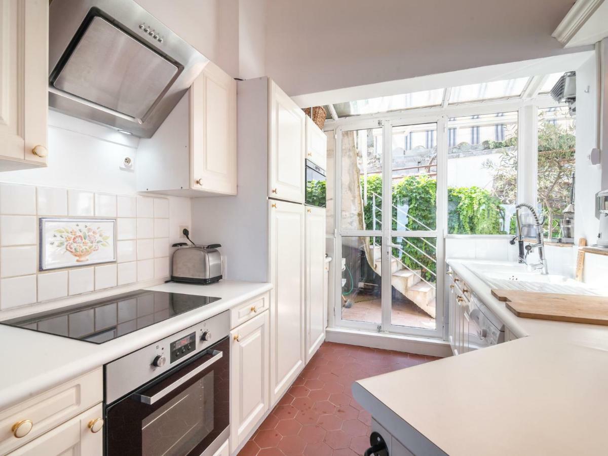 Villa With Private Pool And Sublime Views Эз Экстерьер фото
