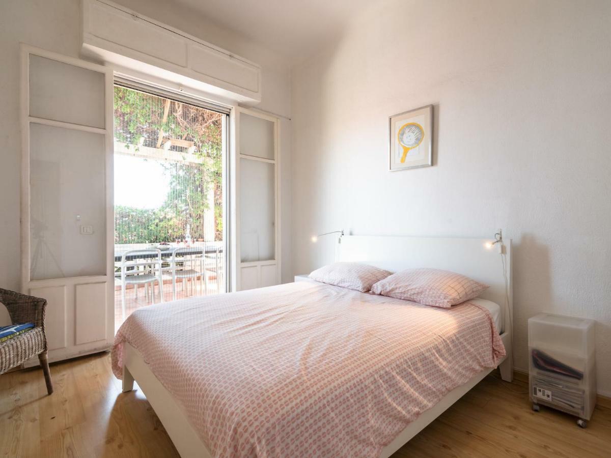 Villa With Private Pool And Sublime Views Эз Экстерьер фото